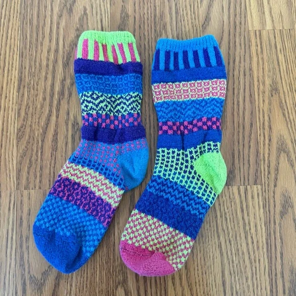 Lot of 2 Blue/ Purple, Green/Blue Solemate Womens Socks Set - Picture 7 of 9